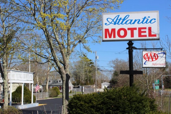 Atlantic Motel image 8
